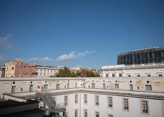 Merulana Penthouse: 5 Minutes Walk From Colosseum *